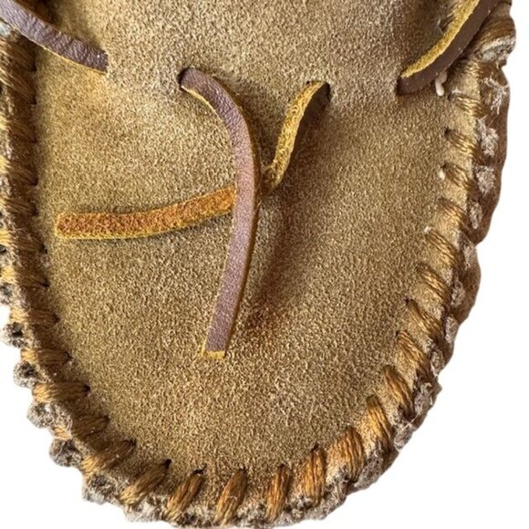 Minnetonka Womens Tan Suede Moccasin Slippers Size 8M With Faux Fur Lining & Rub - Picture 2 of 5